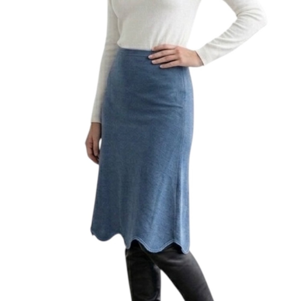 This classic A-line skirt Size S